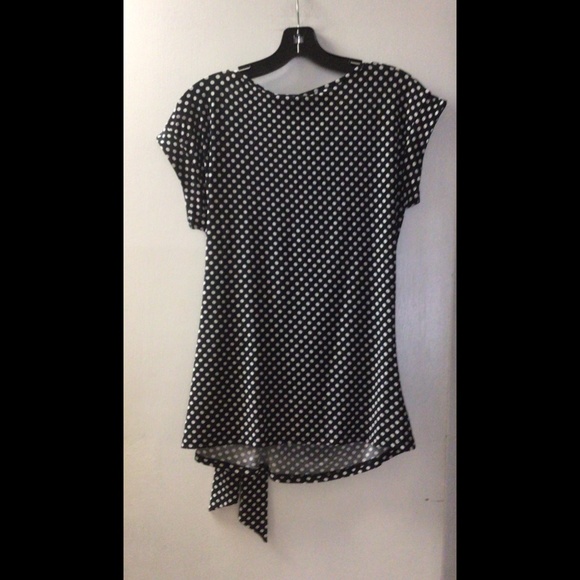 ⬇️ NWT Capsleeve Side Tie Top - Picture 3 of 7